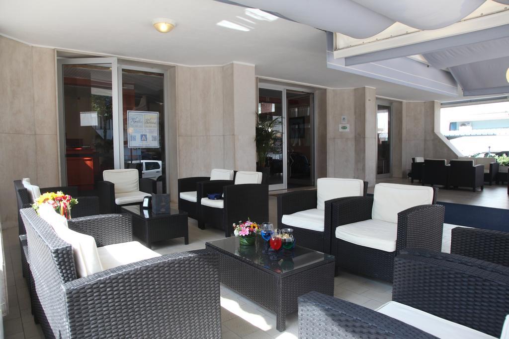 Hotel Bettina Lido di Jesolo Eksteriør billede
