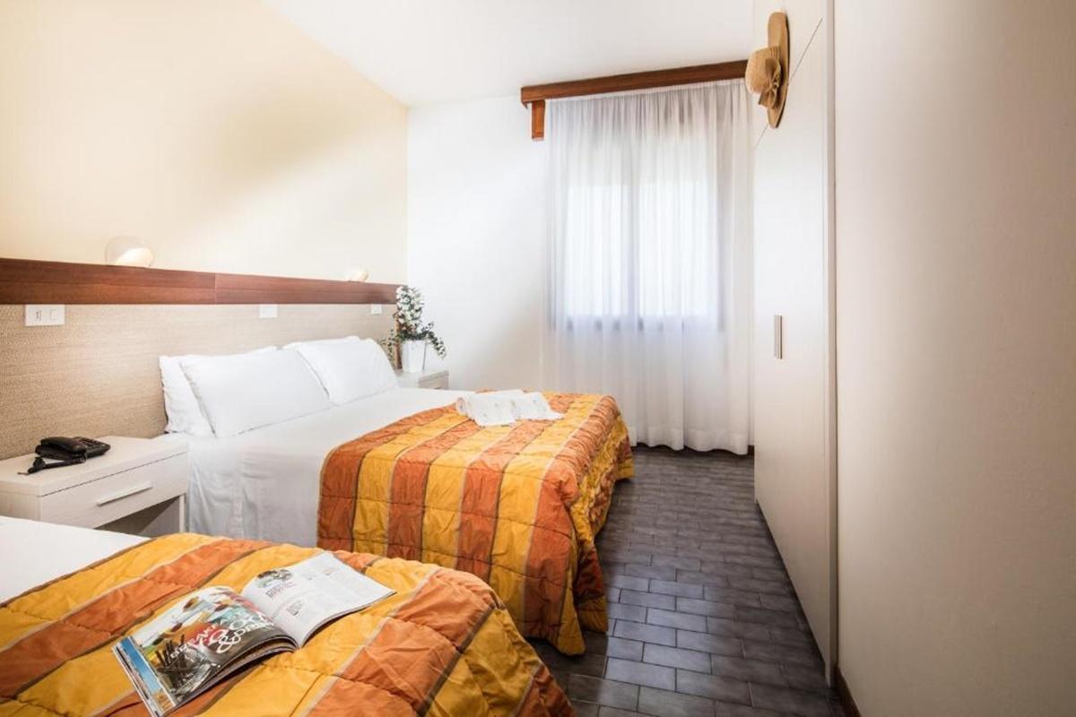 Hotel Bettina Lido di Jesolo Eksteriør billede