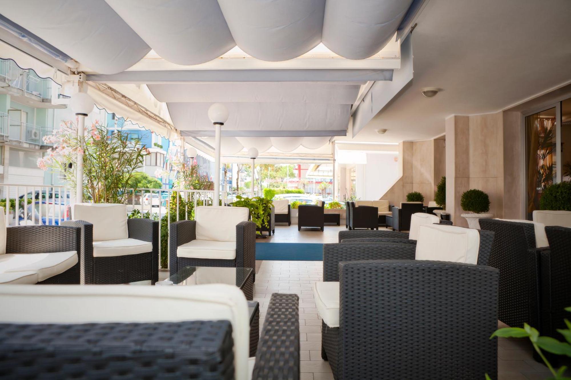 Hotel Bettina Lido di Jesolo Eksteriør billede
