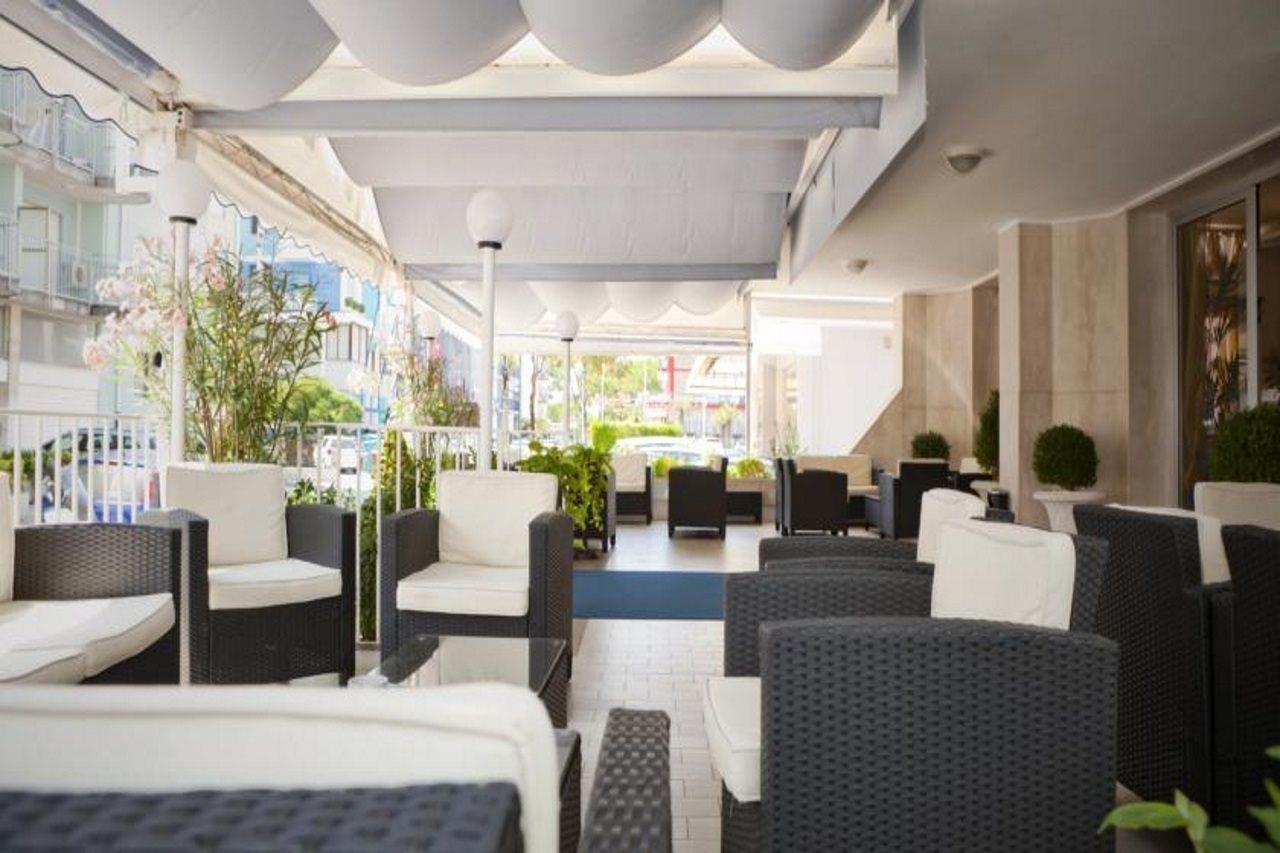 Hotel Bettina Lido di Jesolo Eksteriør billede