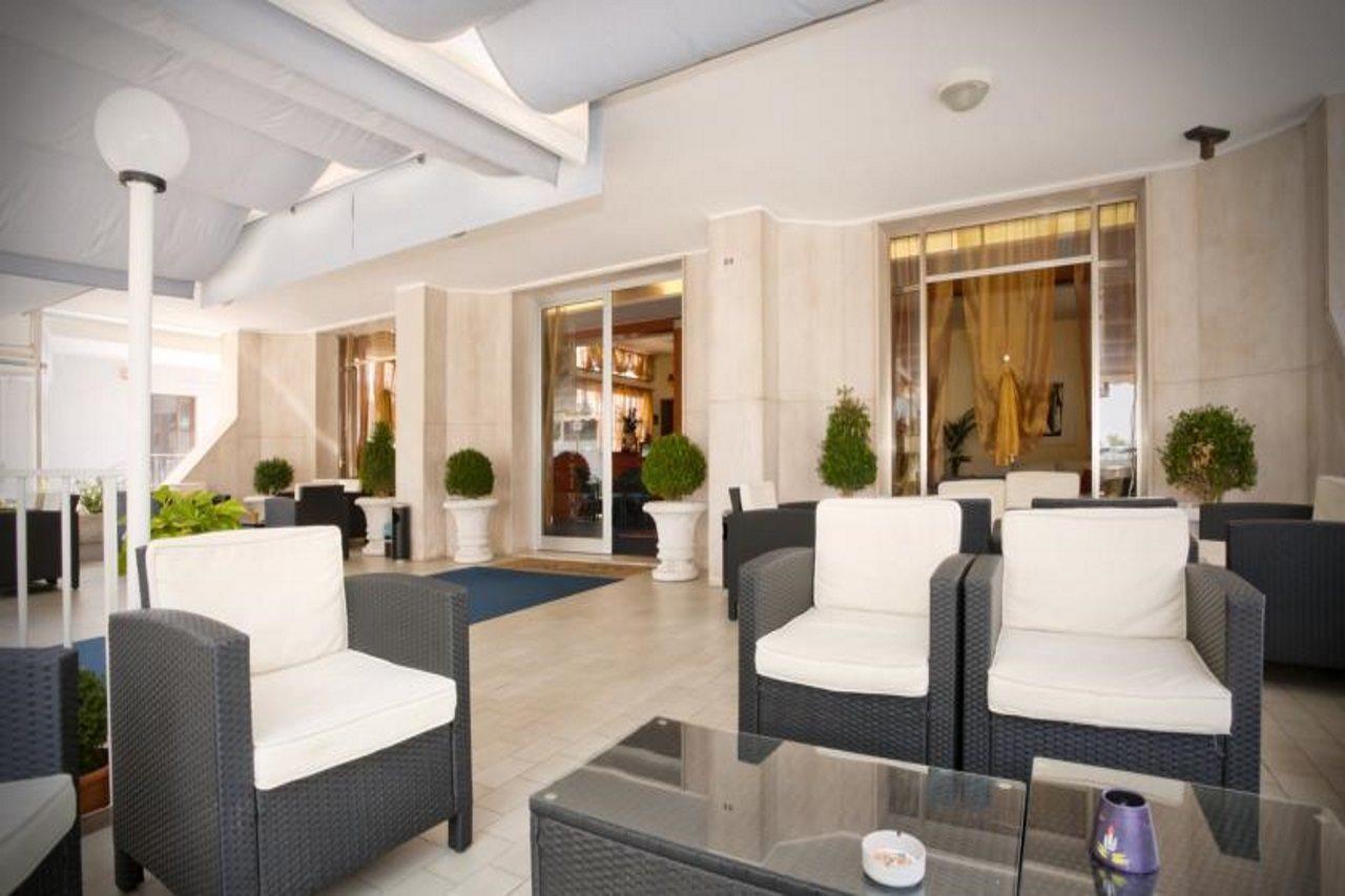 Hotel Bettina Lido di Jesolo Eksteriør billede