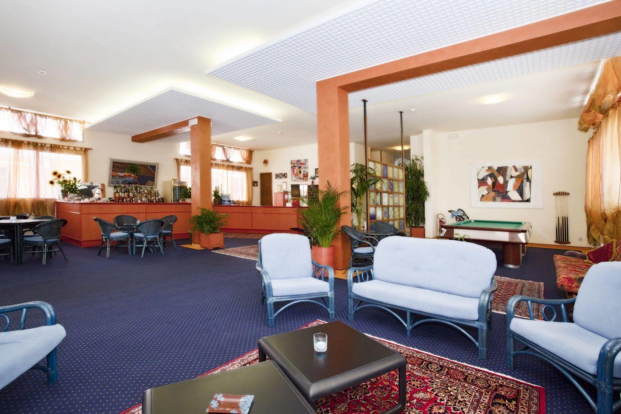 Hotel Bettina Lido di Jesolo Eksteriør billede