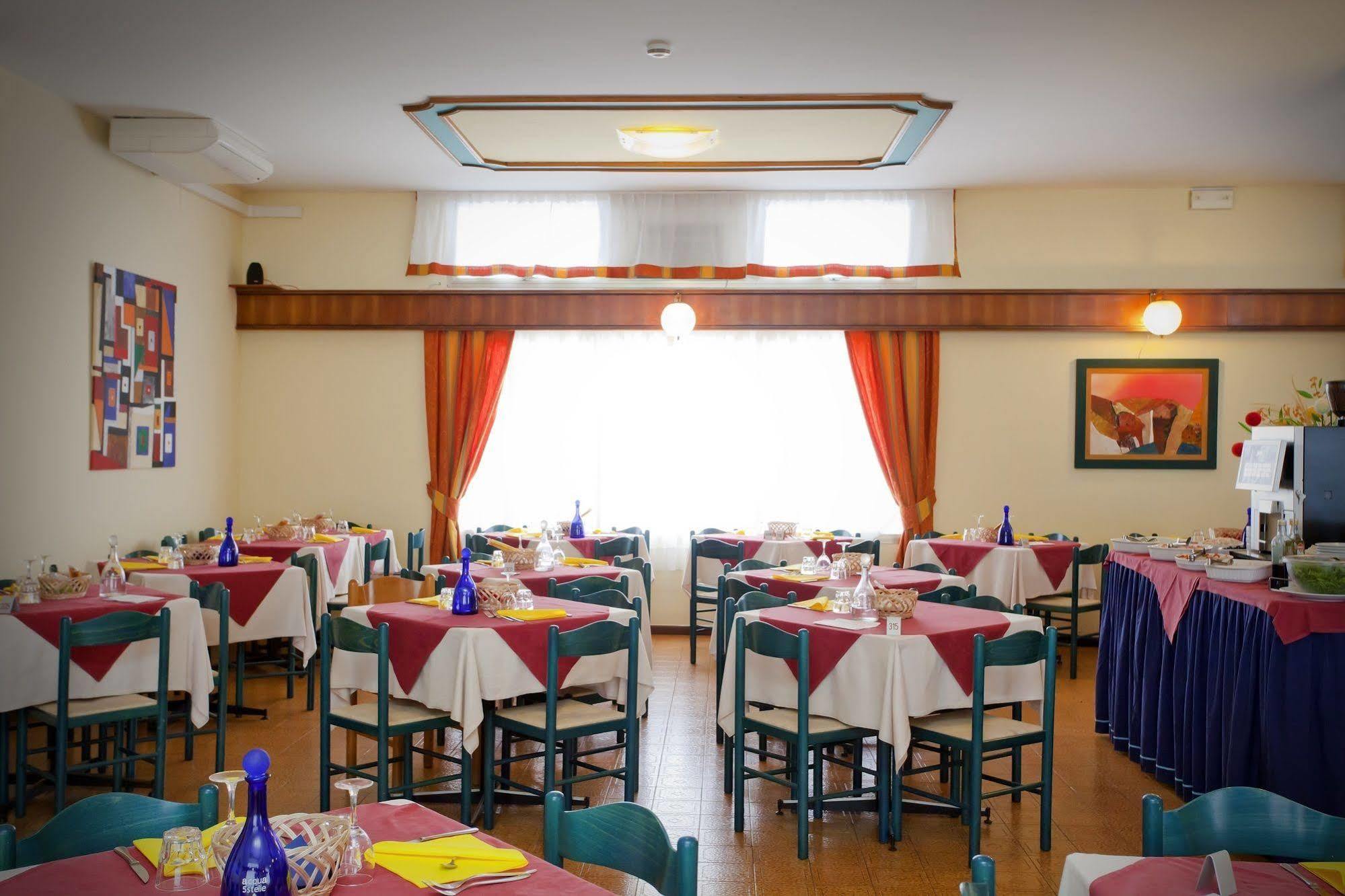 Hotel Bettina Lido di Jesolo Eksteriør billede