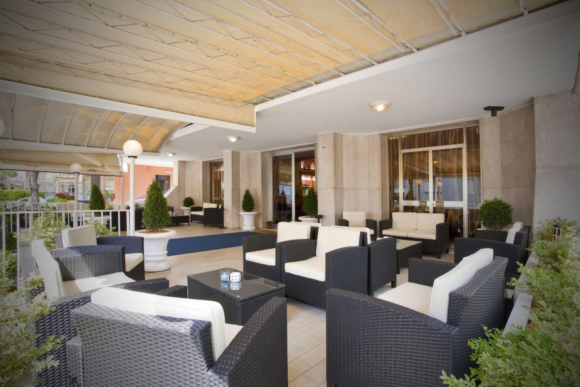 Hotel Bettina Lido di Jesolo Eksteriør billede